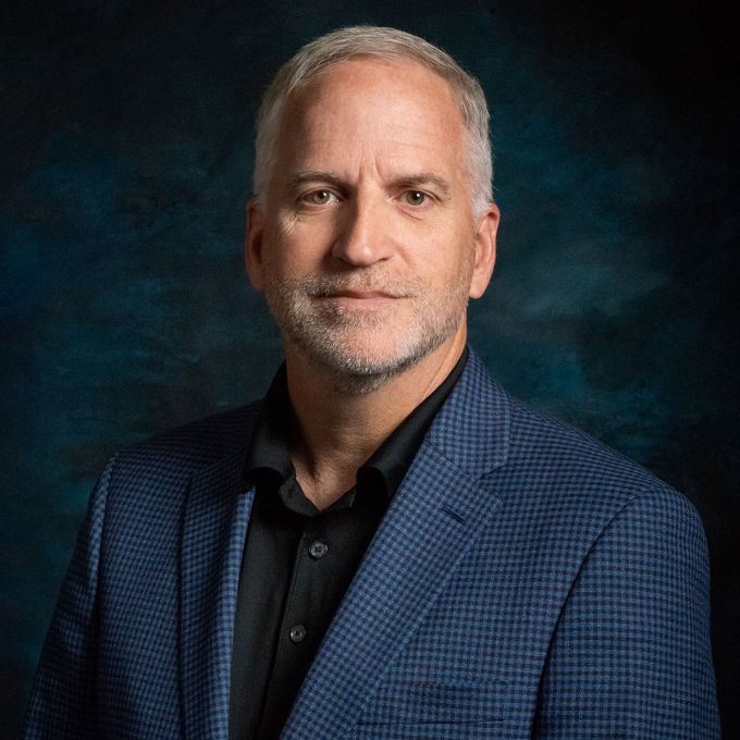 Headshot of Robert Cardillo