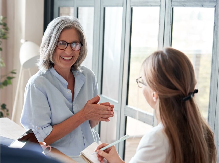 Conceptual - mature SIA graduate mentoring a current student